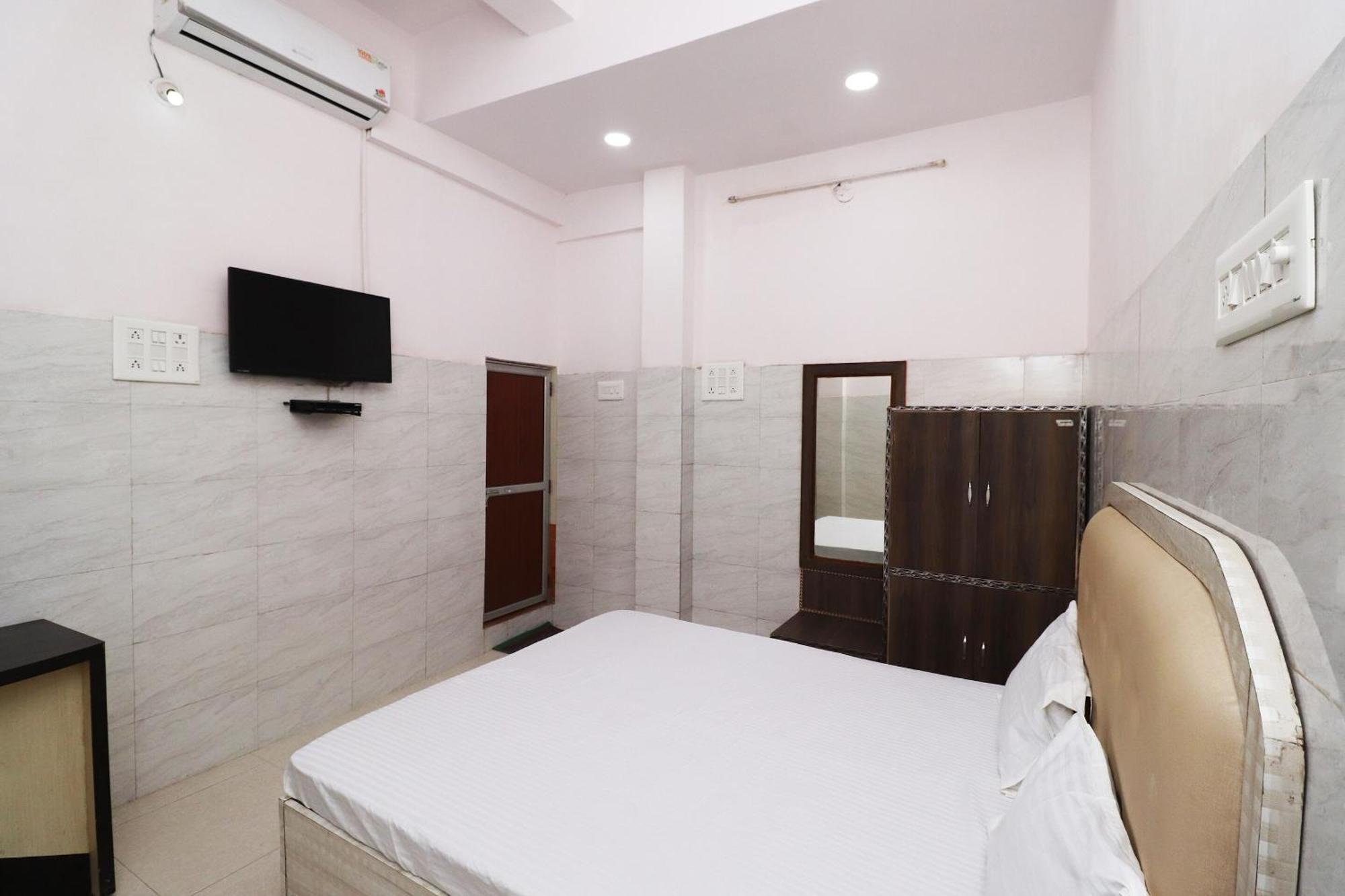 Hotel Kshama Jabalpur Buitenkant foto
