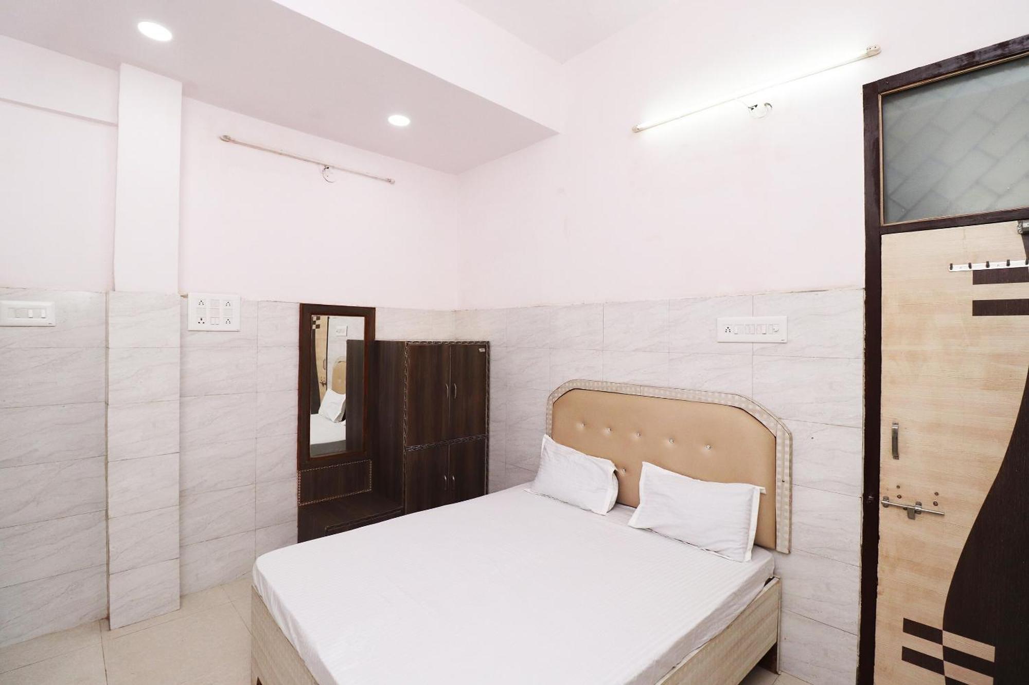 Hotel Kshama Jabalpur Buitenkant foto