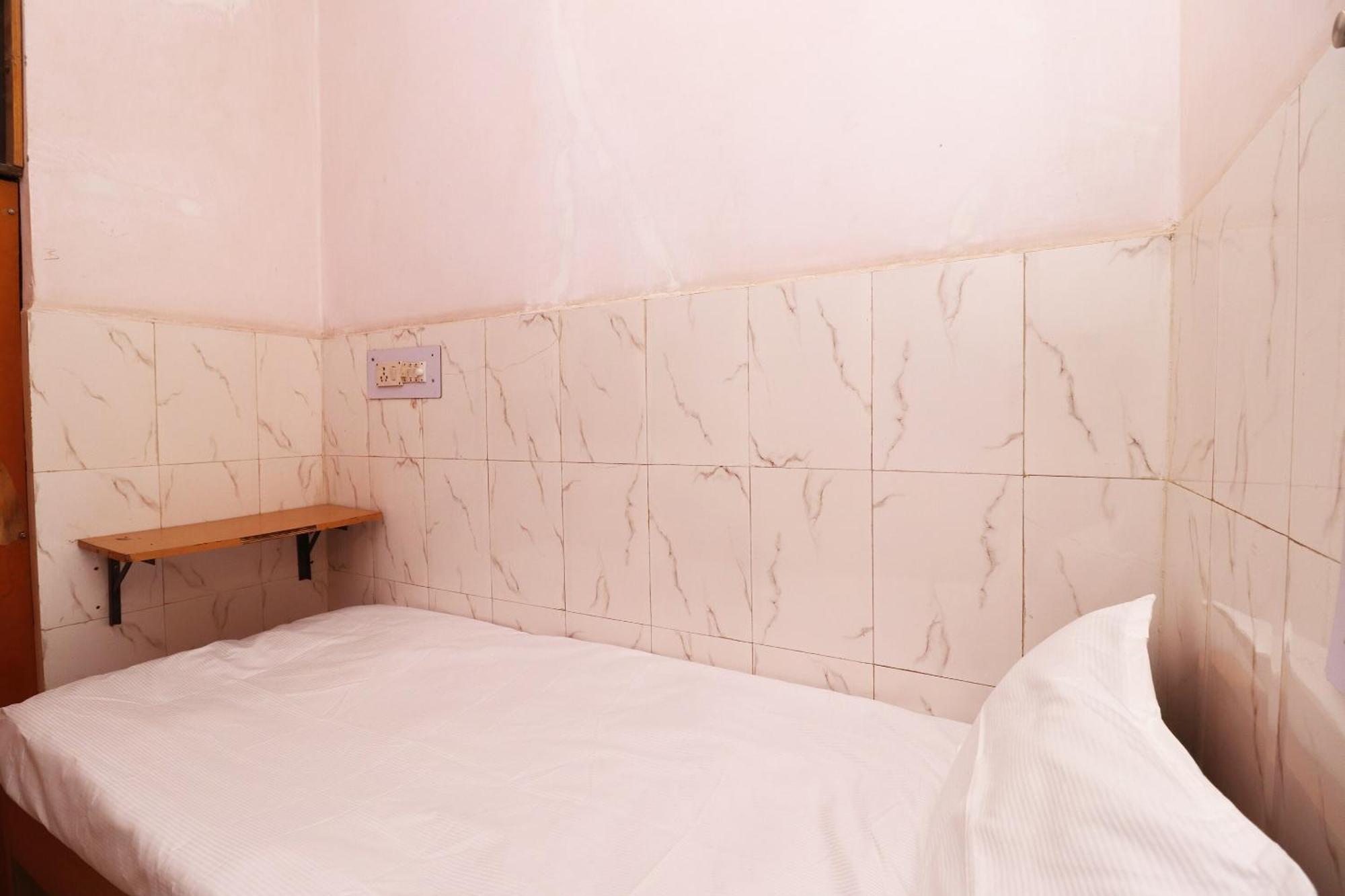 Hotel Kshama Jabalpur Buitenkant foto