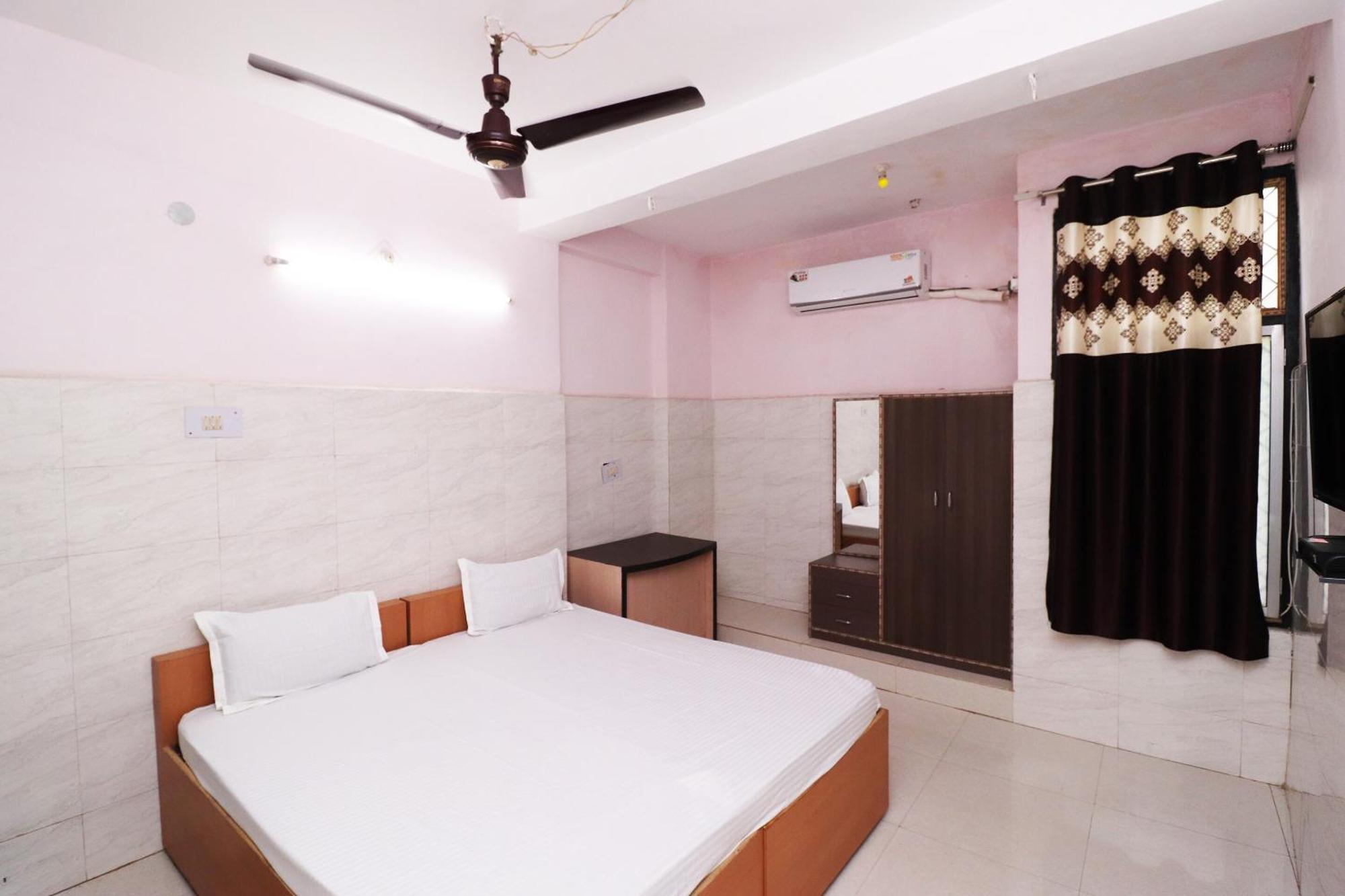 Hotel Kshama Jabalpur Buitenkant foto