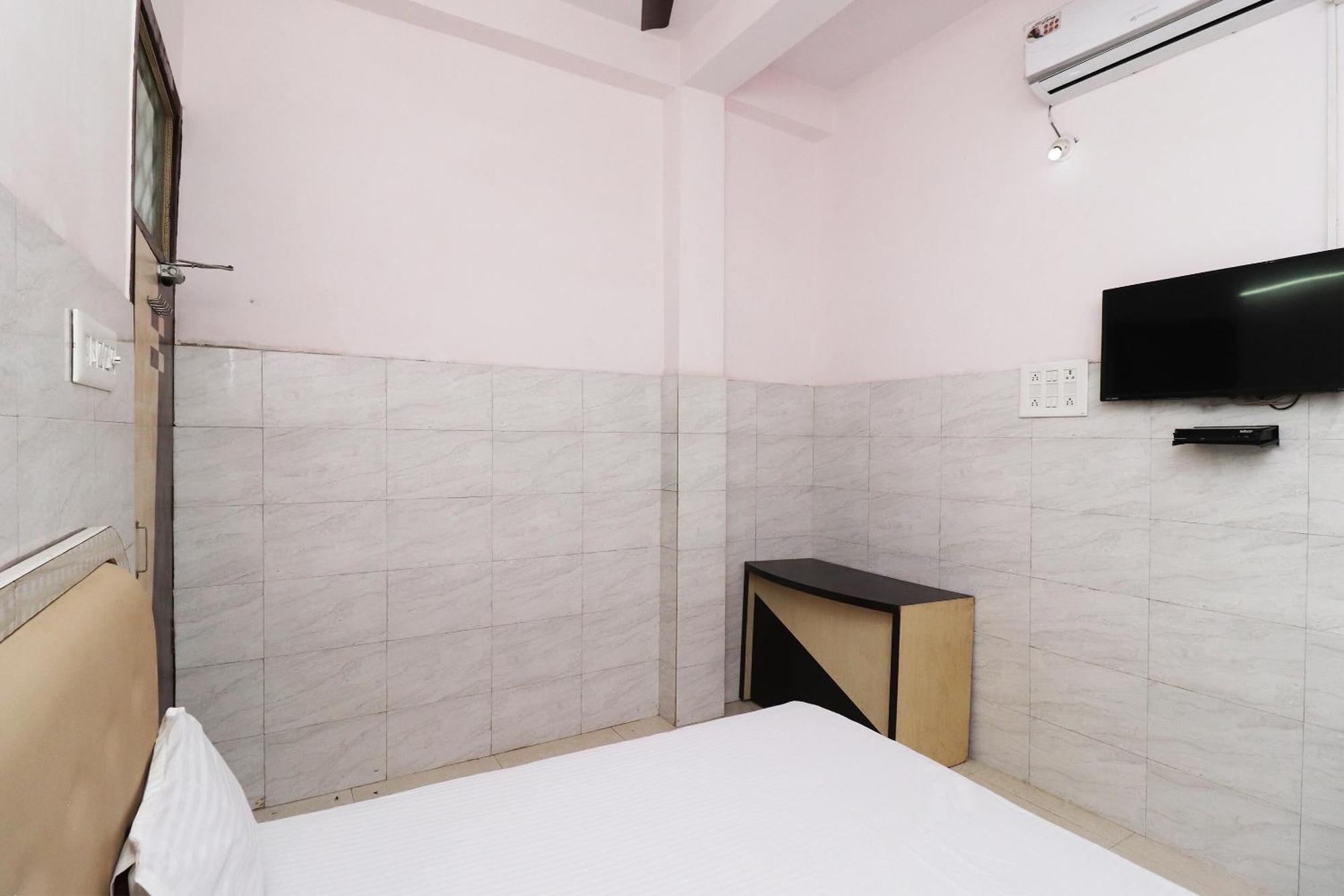 Hotel Kshama Jabalpur Buitenkant foto